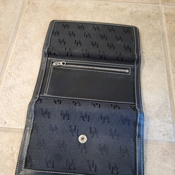 Dooney& Bourke Signature Wallet - Black leather trim - Picture 3 of 5